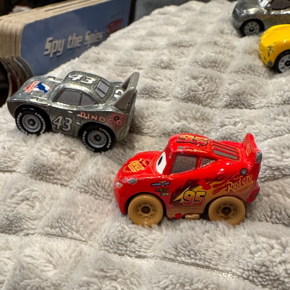 6 PC - Disney Pixar Cars Movies Mini Racers Toy Bundle - Picture 13 of 16
